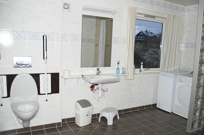 bathroom 2